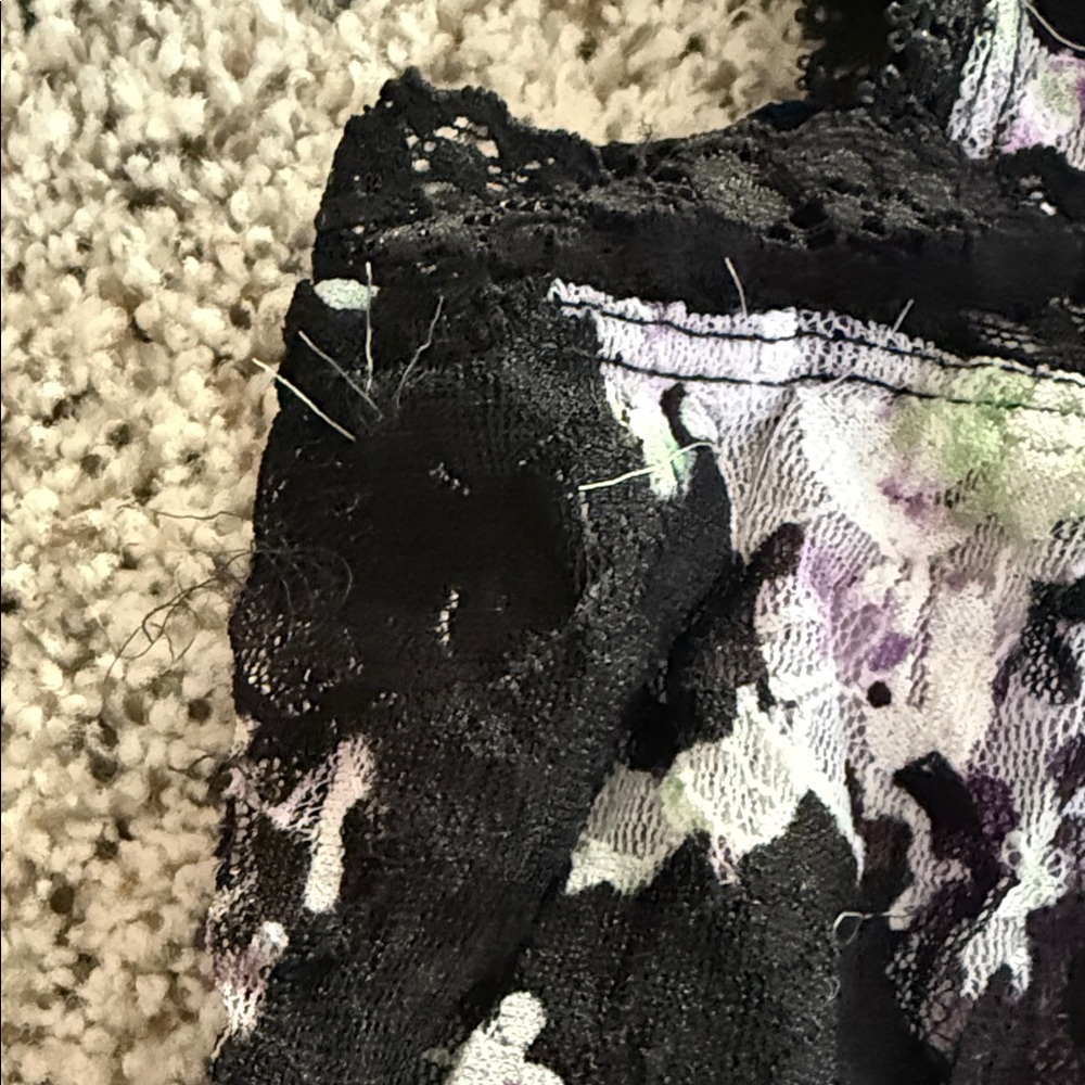 Floral Lace Trim Camisole Tank Top - Black & Purple - Picture 4 of 5